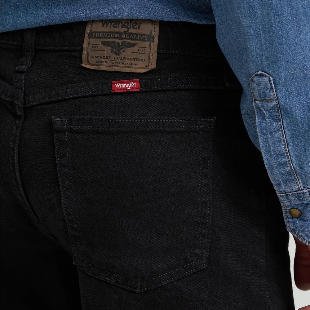 WRANGLER® FIVE STAR PREMIUM DENIM FLEX FOR COMFORT RELAXED FIT JEAN - Picture 4 of 5